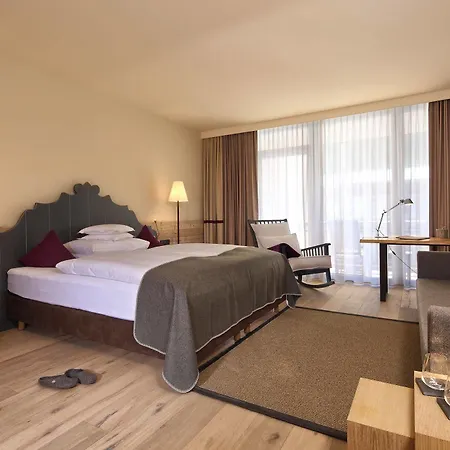 Bergland Design- Und Wellnesshotel 5*