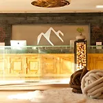 Bergland Design- Und Wellnesshotel מלון