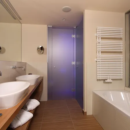 Отель Bergland Design- Und Wellnesshotel 5*