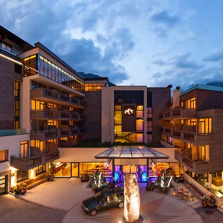 Bergland Design- Und Wellnesshotel Отель Зёльден