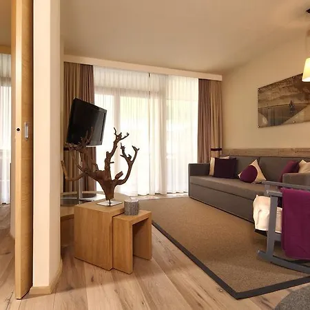 Bergland Design- Und Wellnesshotel Sölden