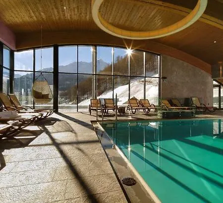 Отель Bergland Design- Und Wellnesshotel 5*