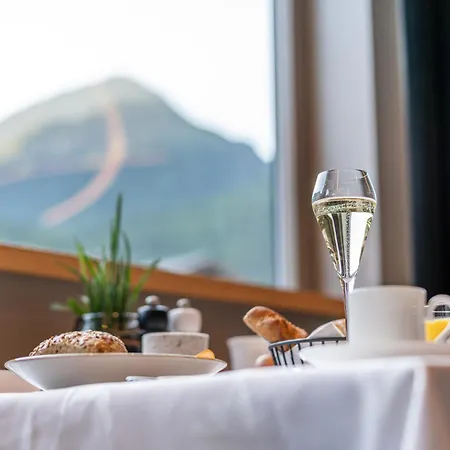 Bergland Design- Und Wellnesshotel 5* Sölden